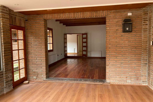 Amplia Casa En Huechuraba Remodelada (99787)
