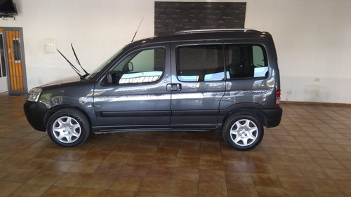 Imagen 3 de 7 de Peugeot Partner Patagonica 1.6 Hdi Vtc 2014