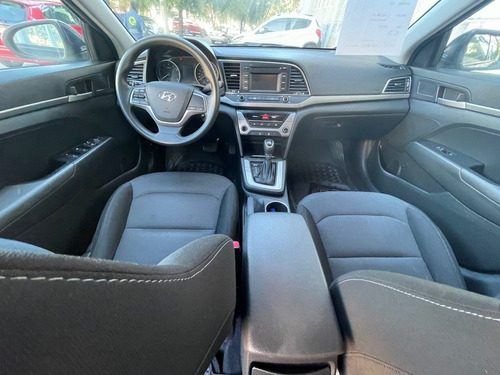 Imagen 9 de 11 de Hyundai Elantra 2018 2.0 Gls At
