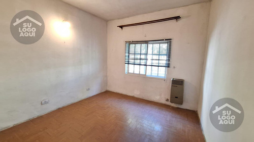 Casa Con Tres Habitaciones
