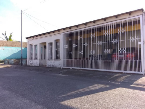 Imagen 7 de 9 de Se Vende Casa En Urb Los Tapiales I V01-0657lt-mjm