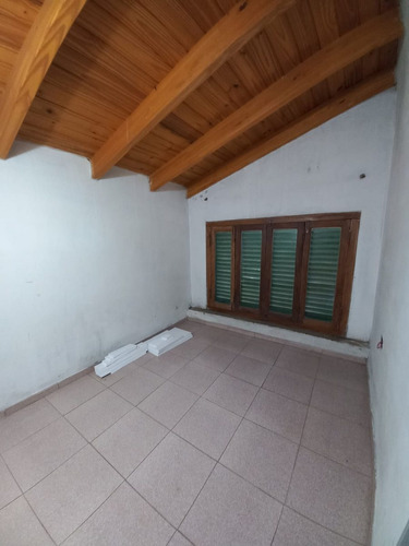 Venta De Casa Con Departamento Y Local Comercial