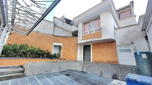 Casa En Colinas De Pirineos En Venta 