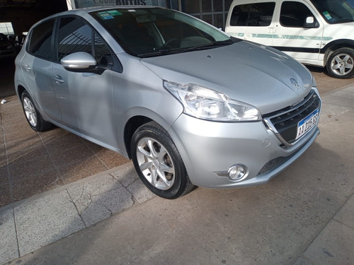 Peugeot 208 Allure Touchscreen 2016 !!!