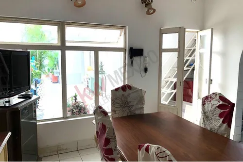 Propiedad En Venta Gran Ubicación Sobre Emblemática Calle De Centro Histórico De Querétaro