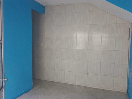 Casa 2 Quartos , 1 Banheiro, Área De Serviço, Sala , Cozinha