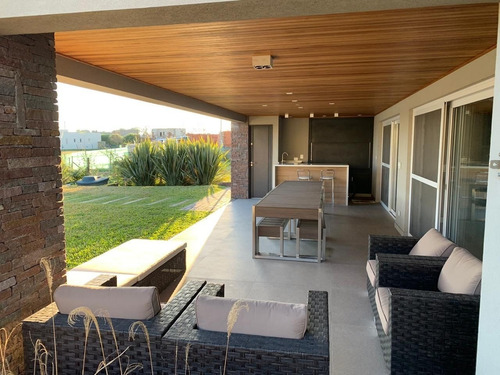 Imagen 13 de 19 de Casa Chalet En Venta Ubicado En El Cantón, Escobar, G.b.a. Zona Norte