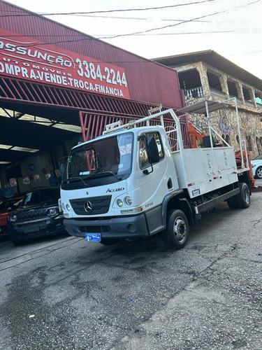 M.benz/accelo1016