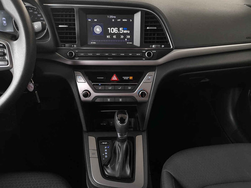 Imagen 15 de 15 de Hyundai Elantra 2017 4p Gls Premium L4/2.0 Aut