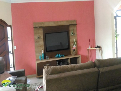 Hipica Pinheiros - Taubate - Sobrado - 4 Dorms - Sendo 1 Suite - 3 Salas - 3 Banheiros - 6 Vgs - Terreno 282mta - A.c.232mts - 6002 - 34496860