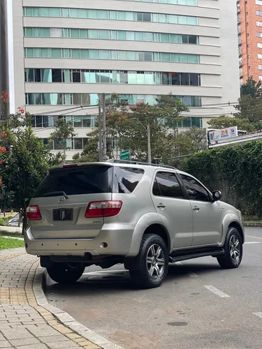 Toyota Fortuner 2.7l 4x2