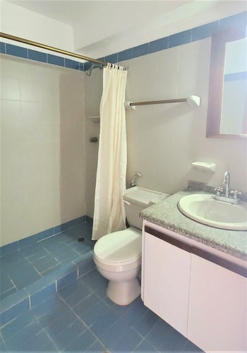 Apartamento En Alquiler Vacacional En Isla Margarita Cerca De La Playa Con Agua Permanente, Planta Eléctrica, Split Y Wifi
