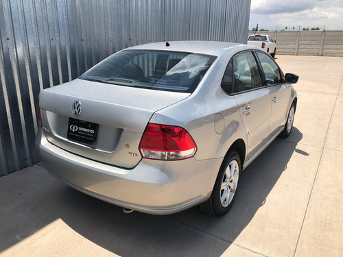Imagen 4 de 15 de Volkswagen Vento 2014 1.6 Highline Mt