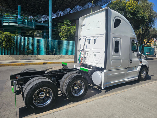 Tractocamion Freightliner Cascadia Isx Man 2016