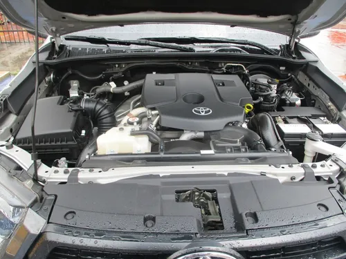 Toyota Hilux 4x4 2400cc Mt Aa