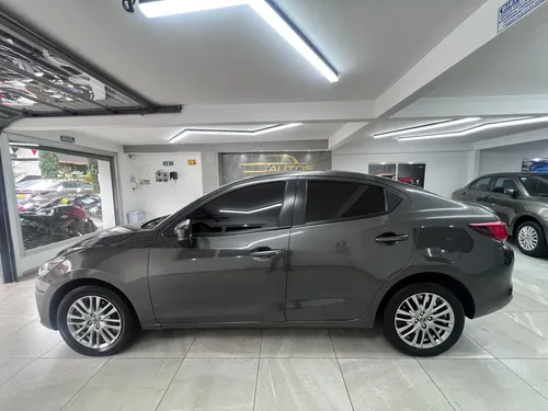 Mazda 2 Grand Touring LX AT 2023