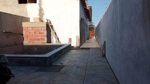 Imagem 2 de 5 de Casa Para Finainciamento Bancário Com Piscina, Na Praia!