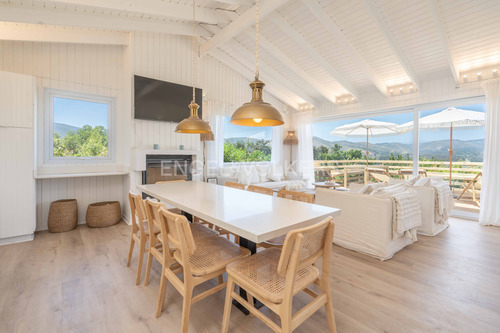 Venta Casa En Centro De Cachagua Con Vista A Mar