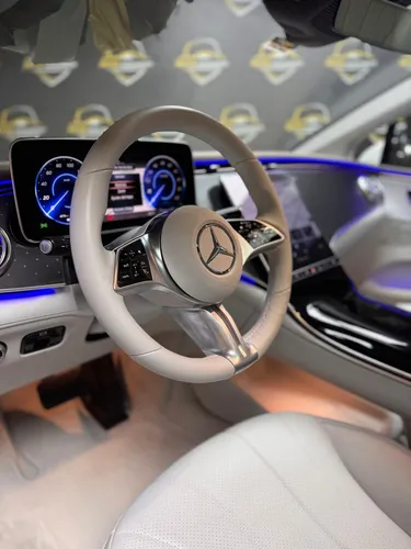 Unico Mercedes-benz Clase Eqe 0.0 350+