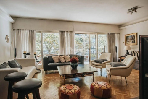 Venta Apartamento 4 Dormitorios Pocitos Amplio A Metros De La Rambla