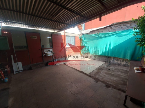 Casa De Dos Pisos Con 2 Dormitorios, 1 Baño, Quilicura