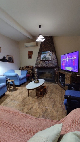 Imagen 15 de 18 de Casa 3 Dormitorios Con 1230 Mts De Terreno Barrio Ideal