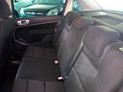 Peugeot 307 307 Sed. Presence 1.6 Flex 16V 4p