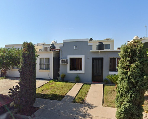 Sk01- Casa En Remate En C. Bosque De Ceiba, Jardines Del Bosque, Los Mochis, Sin. (65% Debajo De Su Valor Comercial, Solo Recursos Propios