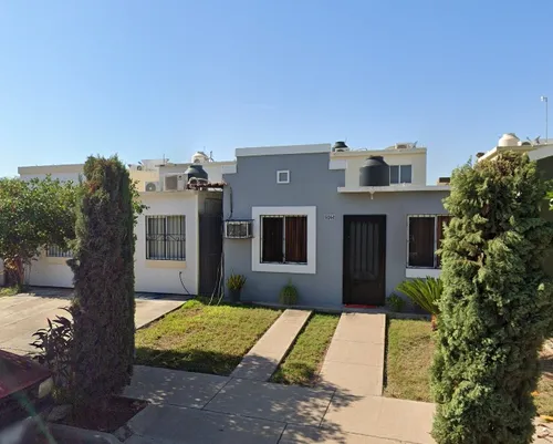 Sk01- Casa En Remate En C. Bosque De Ceiba, Jardines Del Bosque, Los Mochis, Sin. (65% Debajo De Su Valor Comercial, Solo Recursos Propios