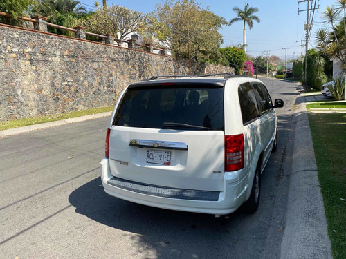 Chrysler Town & Country Touring