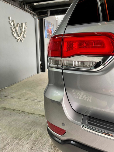 Imagen 13 de 15 de Jeep Grand Cherokee 2015 3.6 Limited Lujo V6 4x2 At