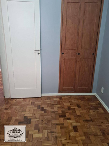 Imagem 9 de 16 de Apartamento Todo Reformado, 2 Quartos Com Armários, Sala, Varandão Fechada, Banheiro Social, Cozinha Planejada, Área E Banheiro De Empregada - Ap0216