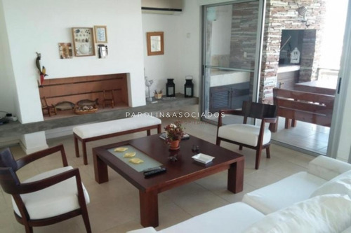 Casa En Venta De 4 Dormitorios En La Barra -ref:3946