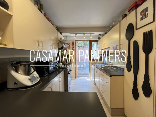 Preciosa Casa 3d + Servicios/ Luis Mattte Larraín