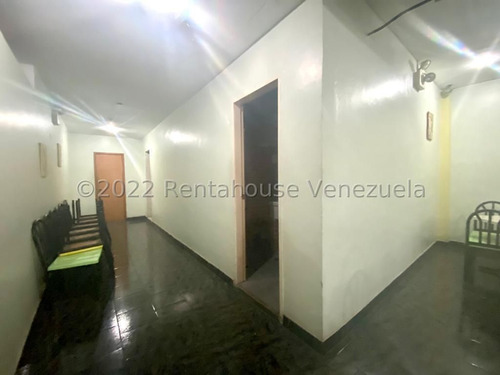 Fabuloso Edificio En Chacao En Alquiler. Ch.