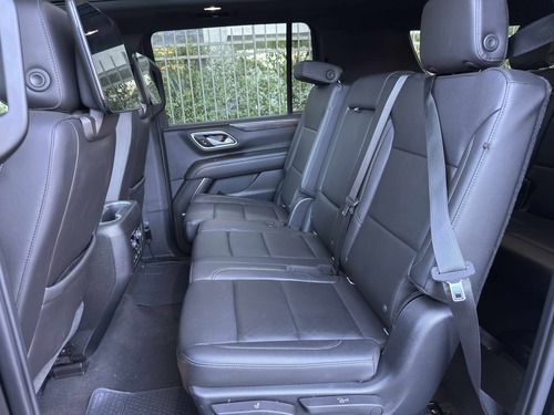Chevrolet Suburban 5.3 at 4x4