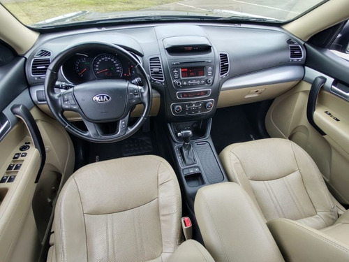 Kia Sorento 2.4 Ex 4x2 * Impecável *