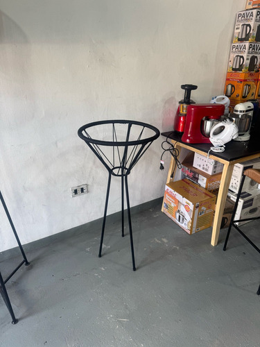 Mesa Mesita Alta Tripode Tejida En Cordon Cordon Negro Negro