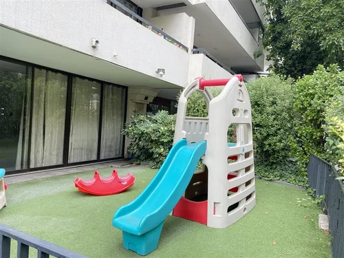 Departamento En Venta De 3 Dorm.,3 Baños, Colón, Vespucio