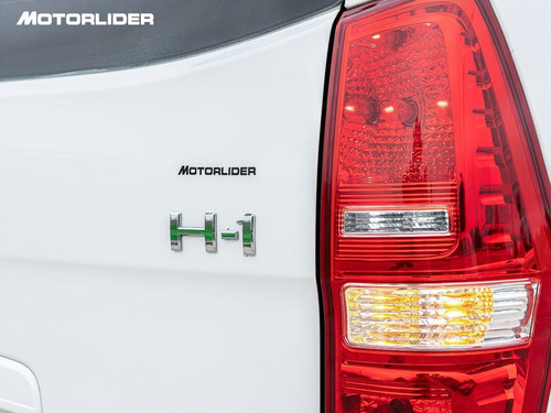 Imagen 21 de 25 de Hyundai H-1 2.5 Gls 12 Asientos | Permuta / Financia