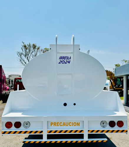 Pipa De Agua 10,000 Litros Camion Rabon Volvo Vnr 2019