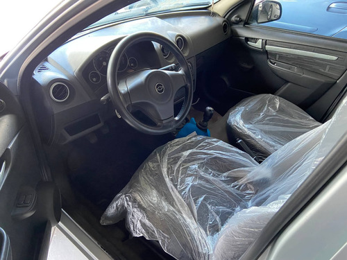 Imagem 7 de 8 de Chevrolet Prisma 1.4 Mpfi Maxx 8v Flex 4p Manual