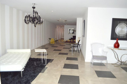 Apartamento De 2 Dormitorios 1 Baño Completo, Cocina Integrada, Toilette, Living-comedor, Amplio Balcón Con Parrillero Propio Y Garaje Cubierto.- Ref: 2021