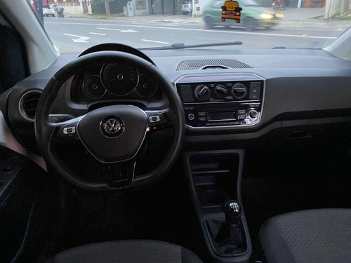 Volkswagen Up! move 1.0 TSI Total Flex 12V 5p