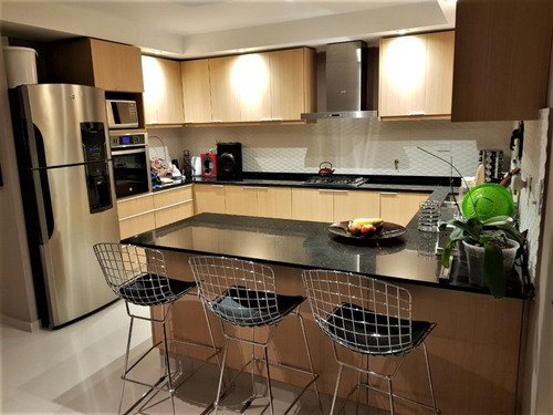 Vendo Calido Hogar De 3 Dor. En Manantiales-solares!!! Cocina De Tus Sueños!