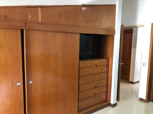 Imagen 16 de 30 de En Venta Una Espectacular Y Lujosa Quinta, Totalmente Equipada Y Amoblada, Ubicada En Bosque Valle.