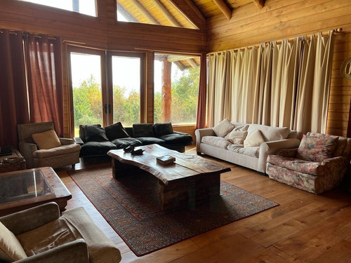Imagen 9 de 29 de Maravillosa Casa, Sector Las Bandurrias, Pucón