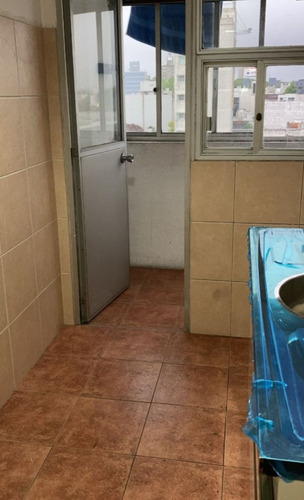 Vendo Con Renta Apartamento De 1 Dormitorio, Balcon Al Frente Con Vista Al Mar, Piso Alto, Vista Despejada Y Ventilacion Cruzada Proximo A World Trade Center, Acepta Banco.