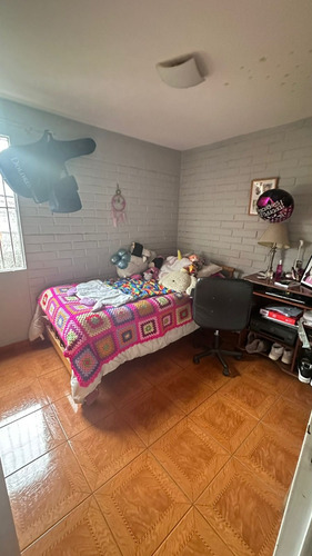 Depto En Venta, Segundo Piso, Excelente Ubicación, Macul.