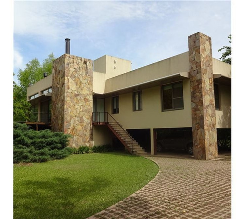 Imagen 1 de 16 de Casa Venta C/amarra 4amb Club Jard Naut Escobar